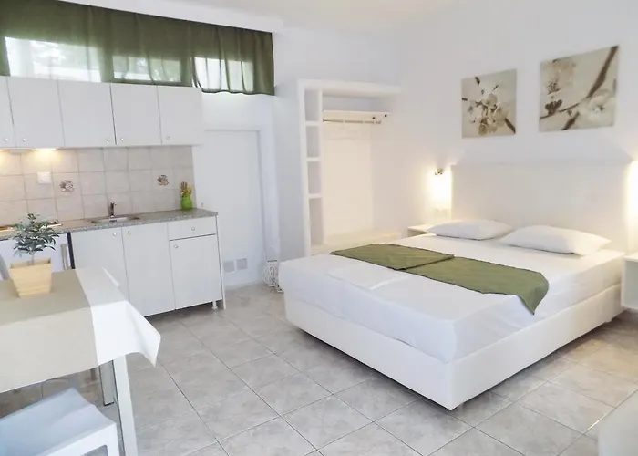 Apartment Anemos Adamantas (Milos)